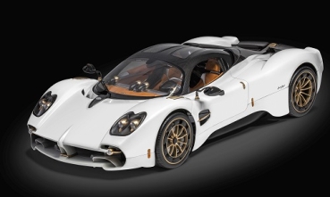 HK123 Pagani Utopia Bianco Perla (Bausatz/KIT) 1:8